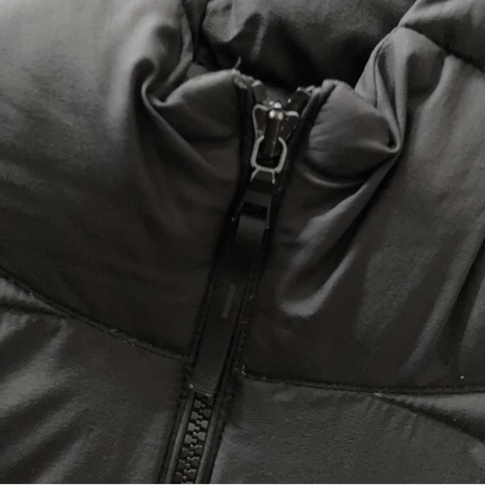 Uniqlo Black Puffer Jacket - Picture 14 of 14